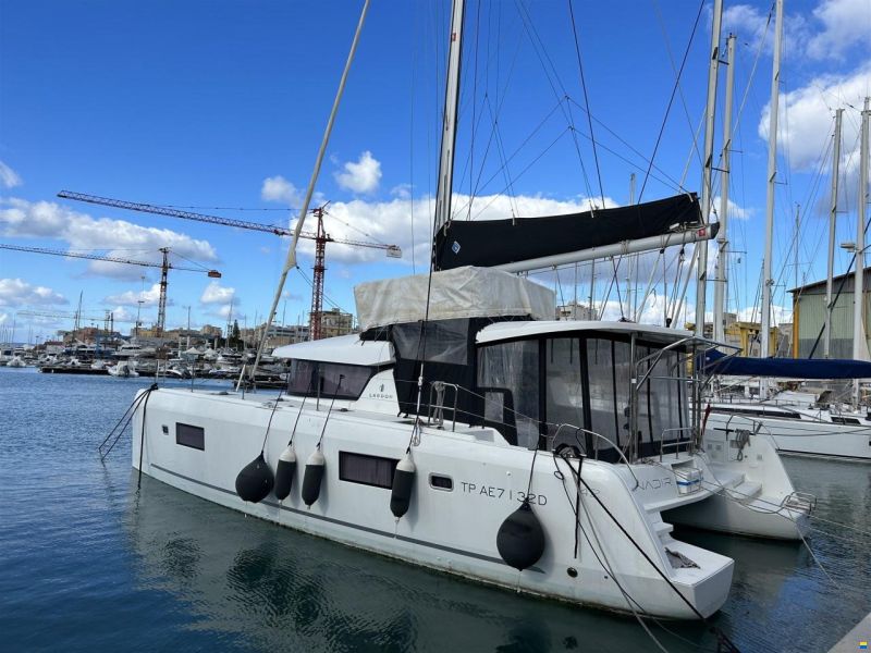Lagoon 42