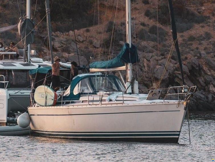 Bavaria 44