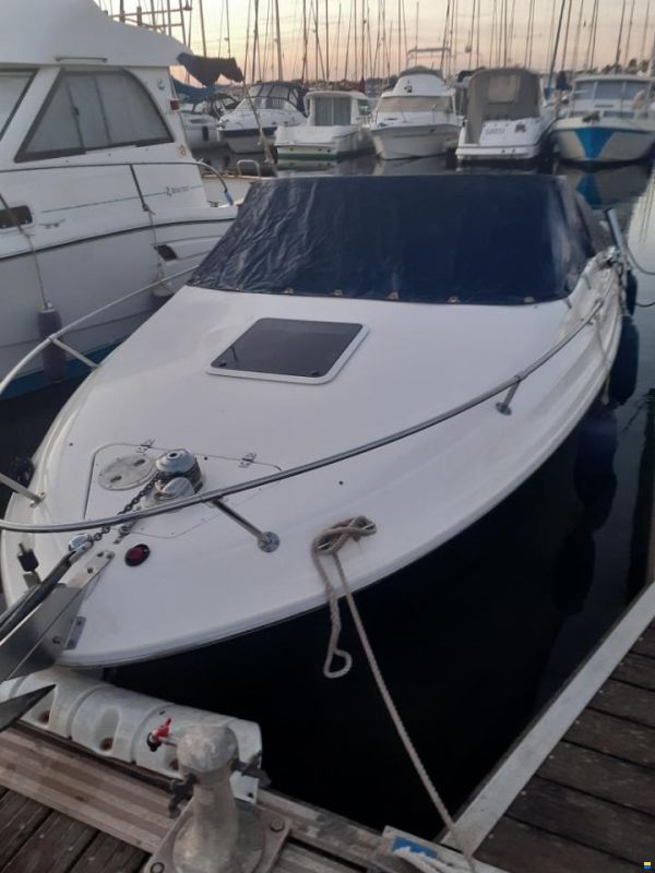 Sea Ray 210 CABINE