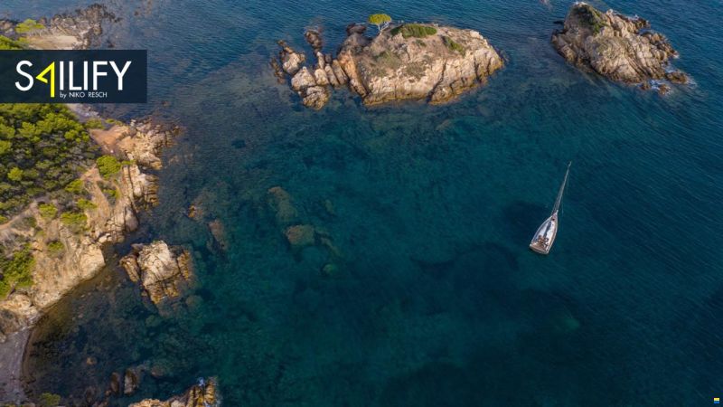Beneteau First 44