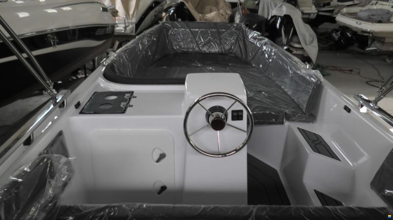 SilverYacht 525