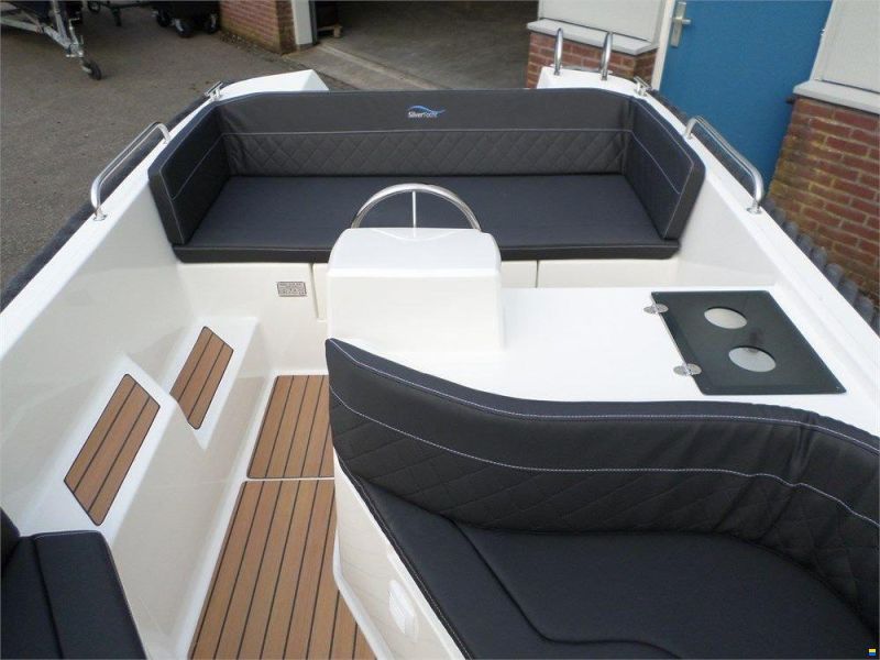 SilverYacht 525
