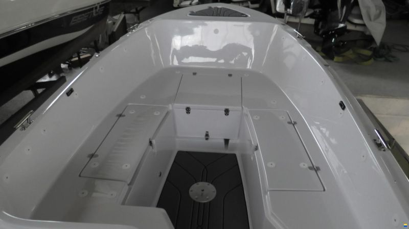 SilverYacht 525