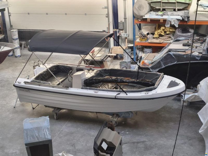 SilverYacht 525