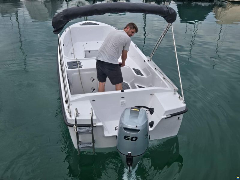 SilverYacht 525