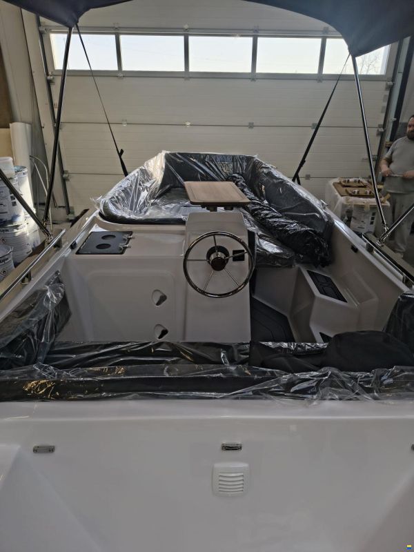 SilverYacht 525