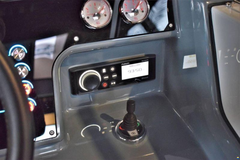 Coaster DC7 - 150 HP Yamaha