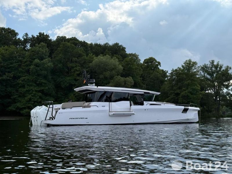 Axopar 45 Cross Cabin