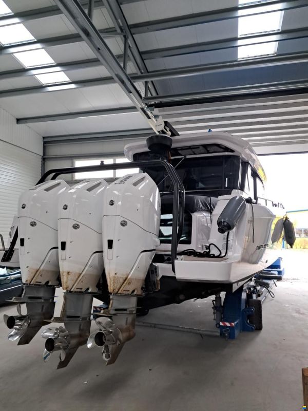 Axopar 45 Cross Cabin