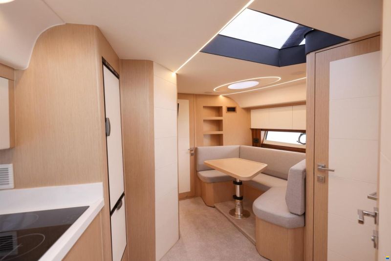 Focus Motor Yacht Power 44