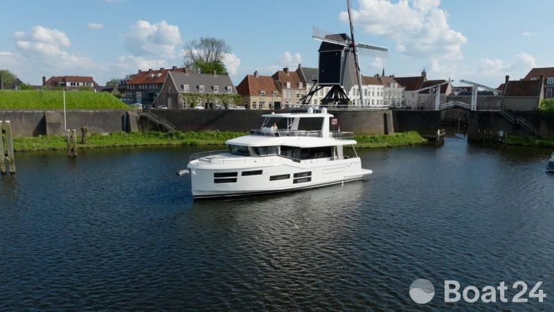 Beneteau Grand Trawler 62