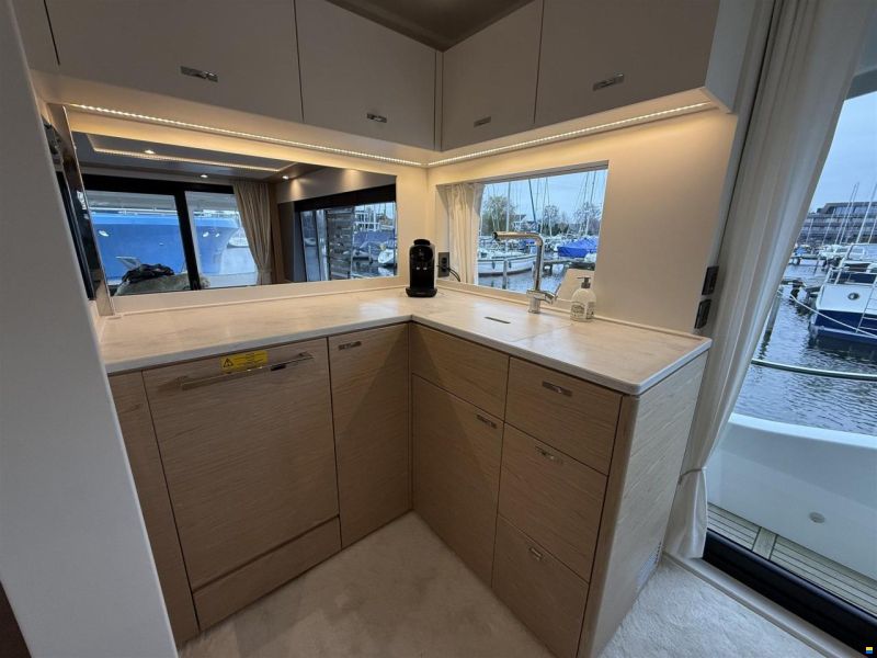 Beneteau Grand Trawler 62