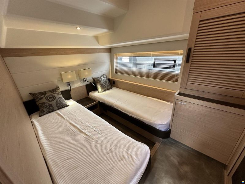 Beneteau Grand Trawler 62