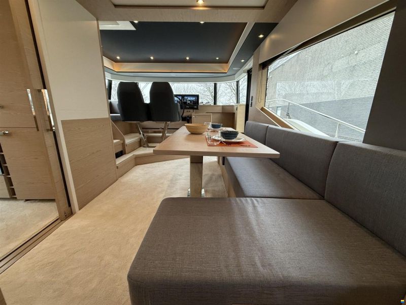 Beneteau Grand Trawler 62
