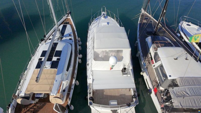 Hatteras 50