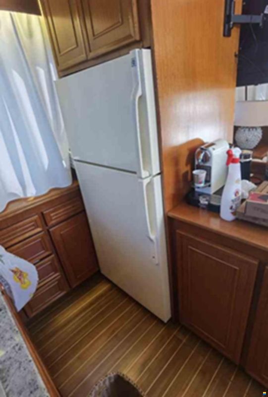 Hatteras 50