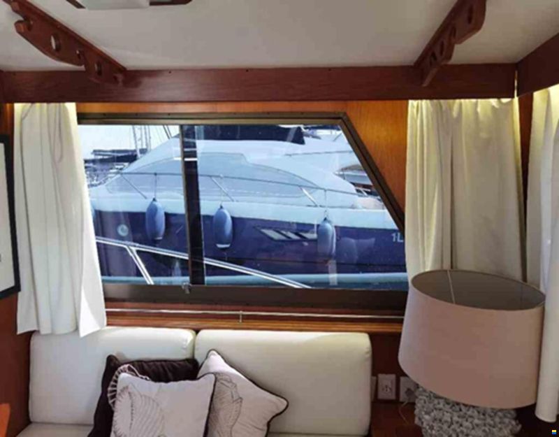 Hatteras 50