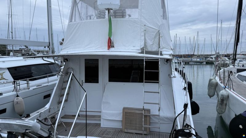 Hatteras 50
