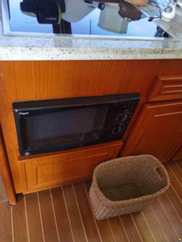 Hatteras 50