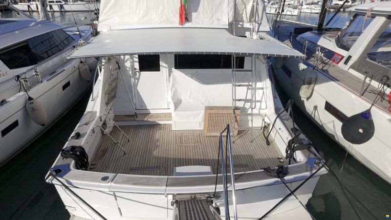 Hatteras 50