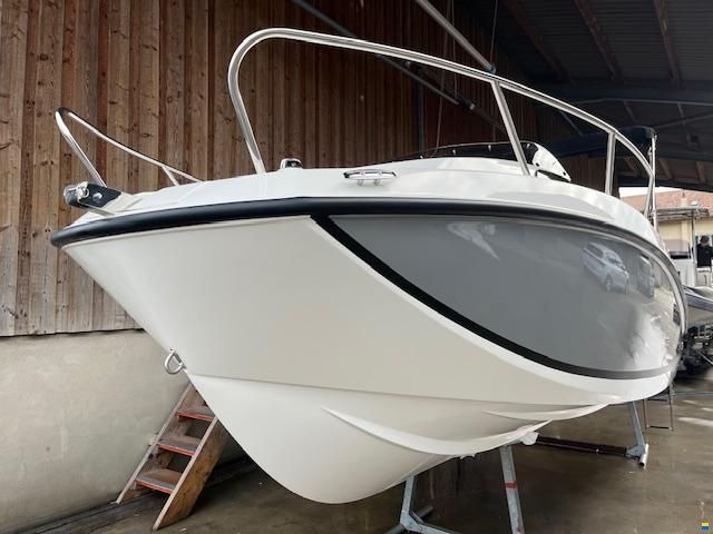 Quicksilver 555 CABIN