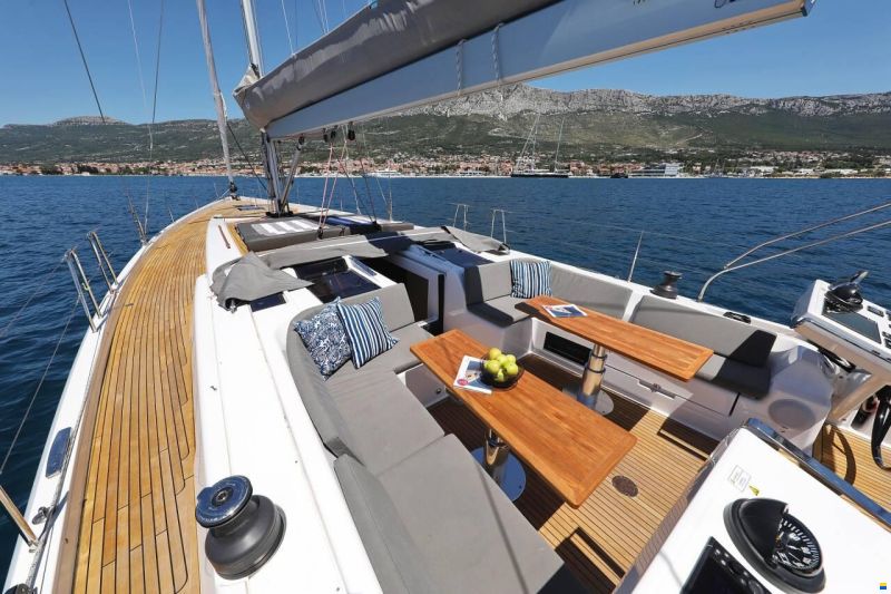 Hanse 588