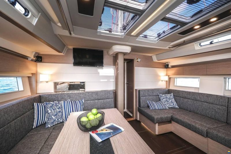 Hanse 588