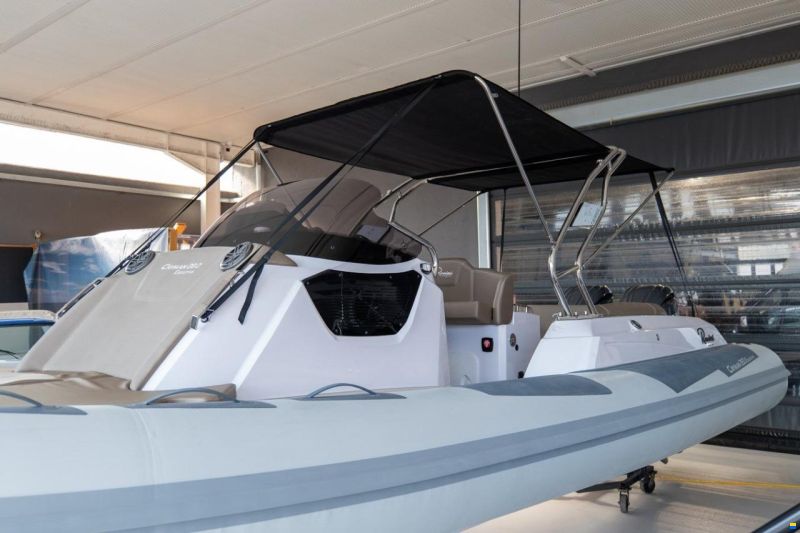 Ranieri Cayman 28 Executive