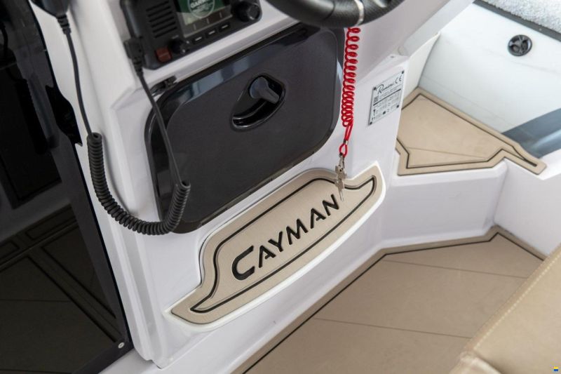 Ranieri Cayman 28 Executive