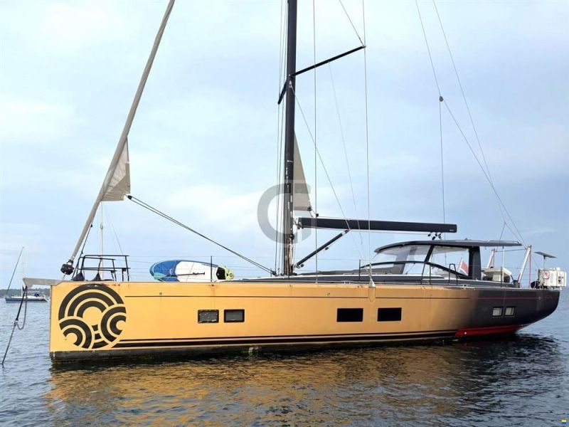 Hanse 548
