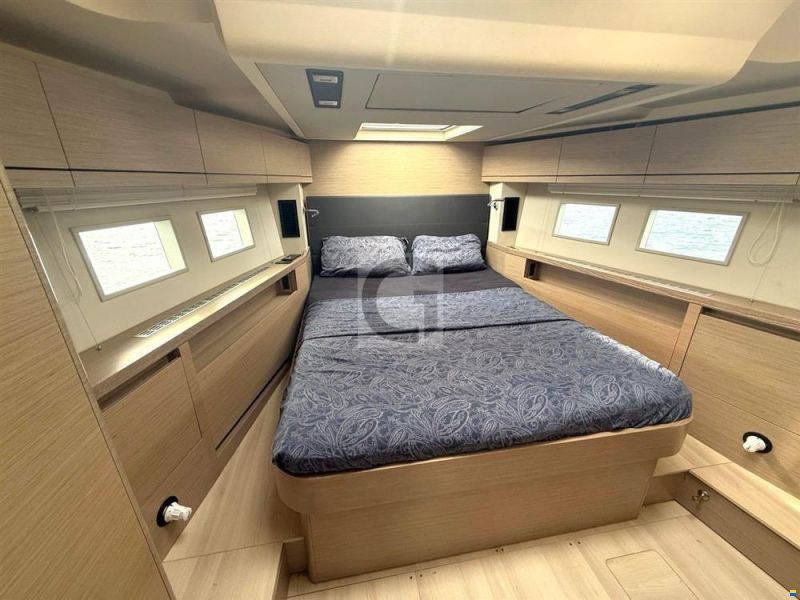 Hanse 548