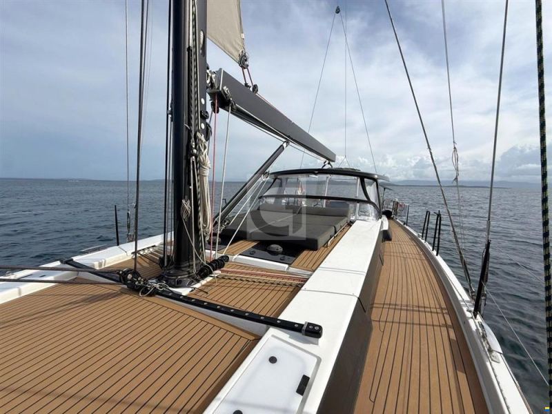 Hanse 548