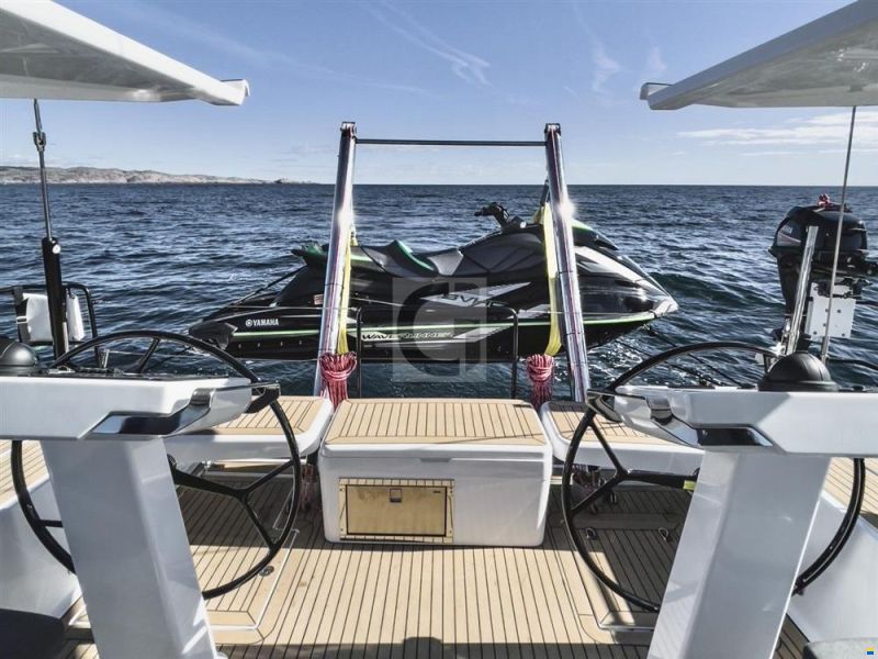 Hanse 548