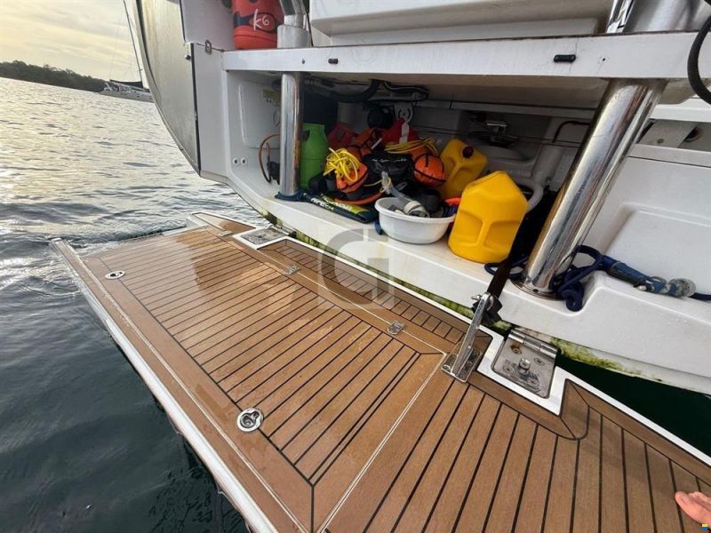 Hanse 548