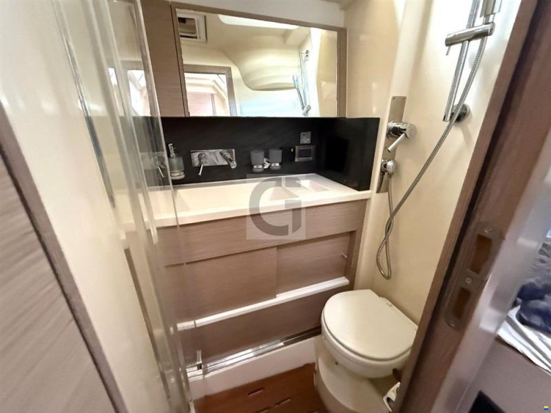 Hanse 548