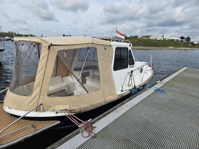 Rasker Sloop 700