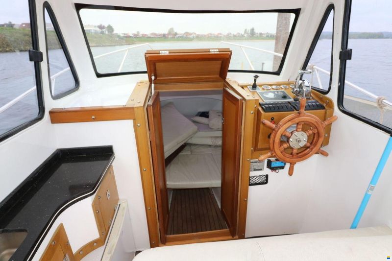 Rasker Sloop 700