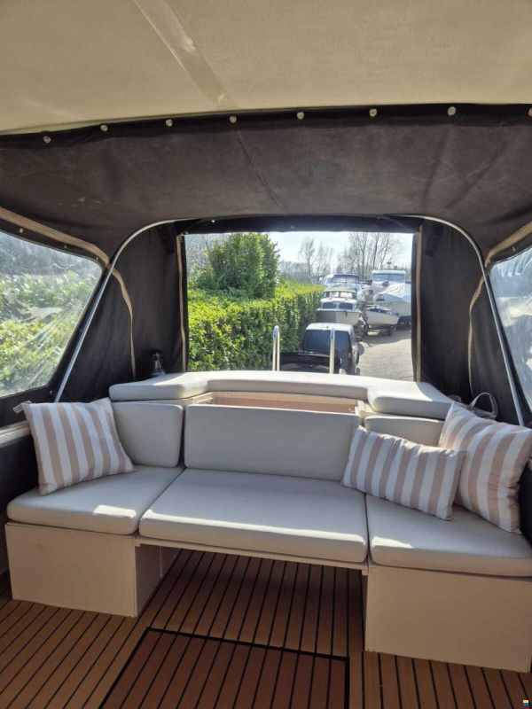Marco Yachts 810 AK
