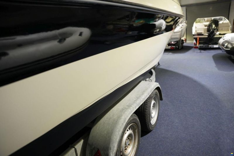 Sunbird 220 SL CORSAIR CUDDY