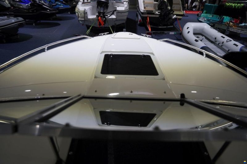 Sunbird 220 SL CORSAIR CUDDY