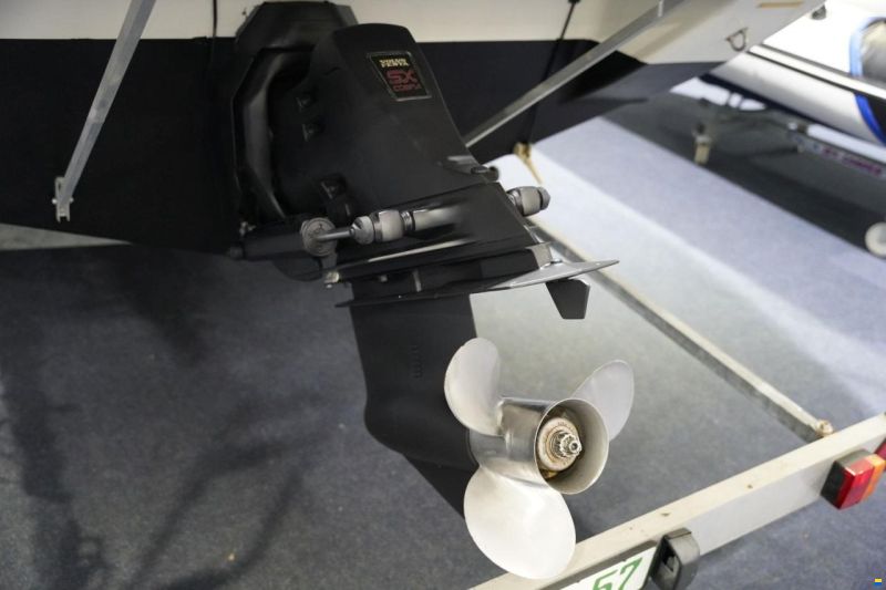 Sunbird 220 SL CORSAIR CUDDY