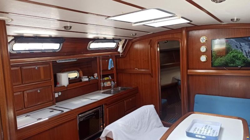 Bavaria 42