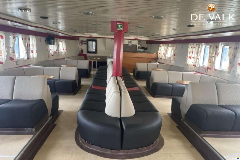 Day Passengers Ship 25 M