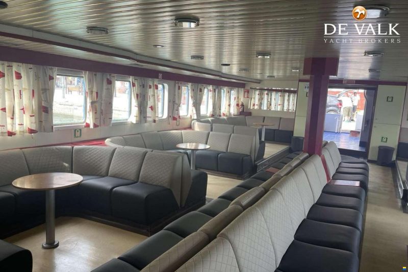 Day Passengers Ship 25 M