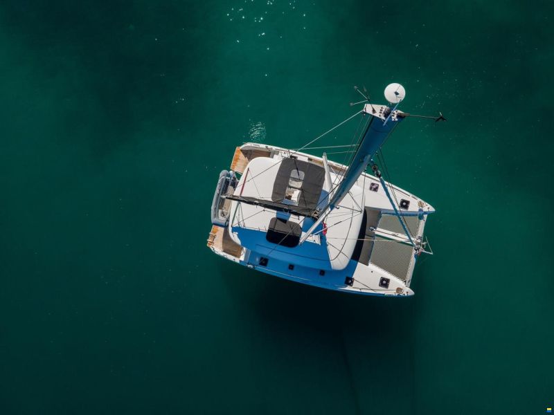 Lagoon 42
