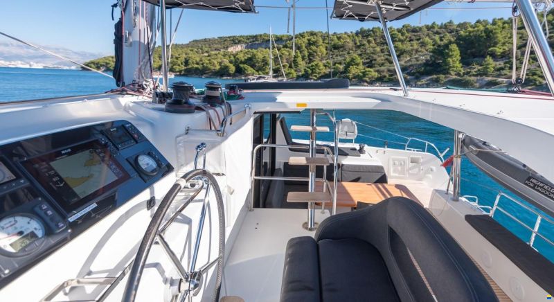 Lagoon 42