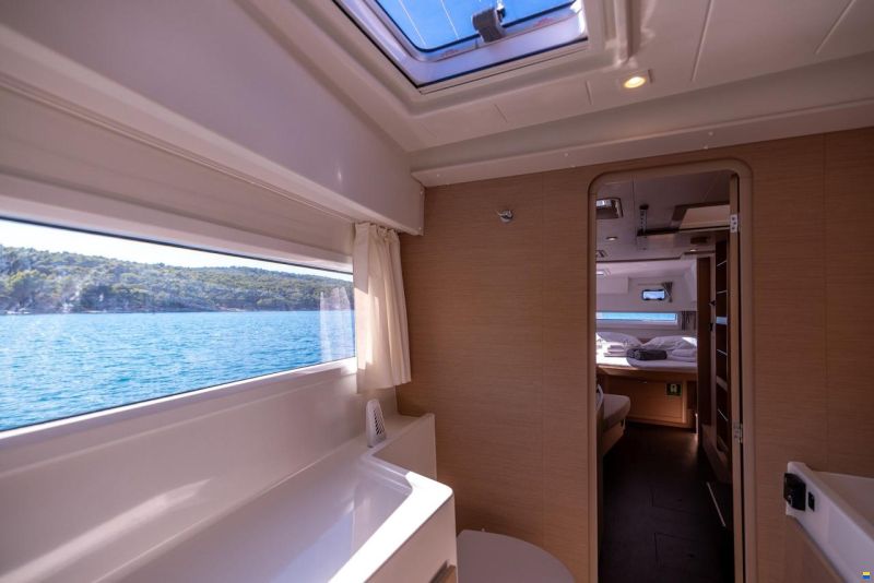 Lagoon 42