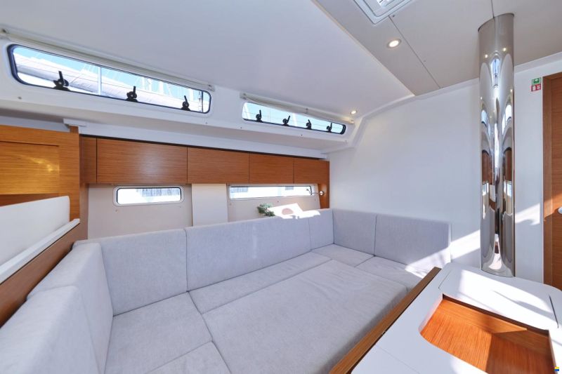 Hanse 410