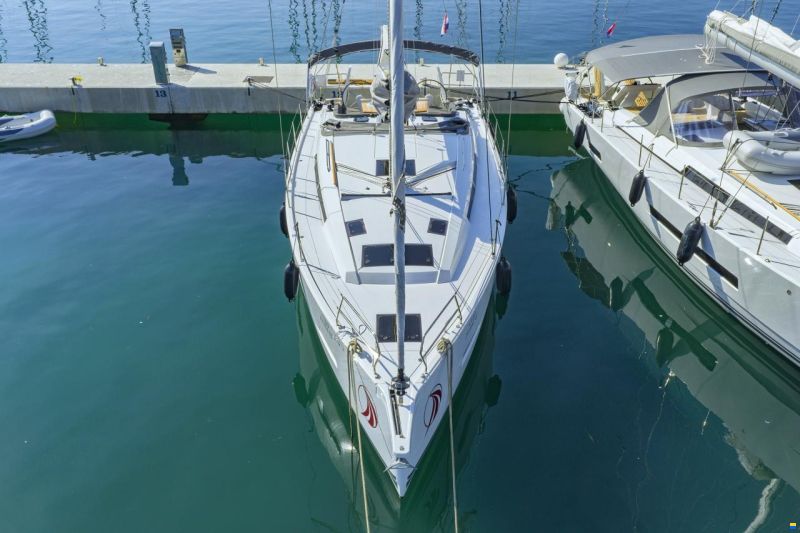 Hanse 410