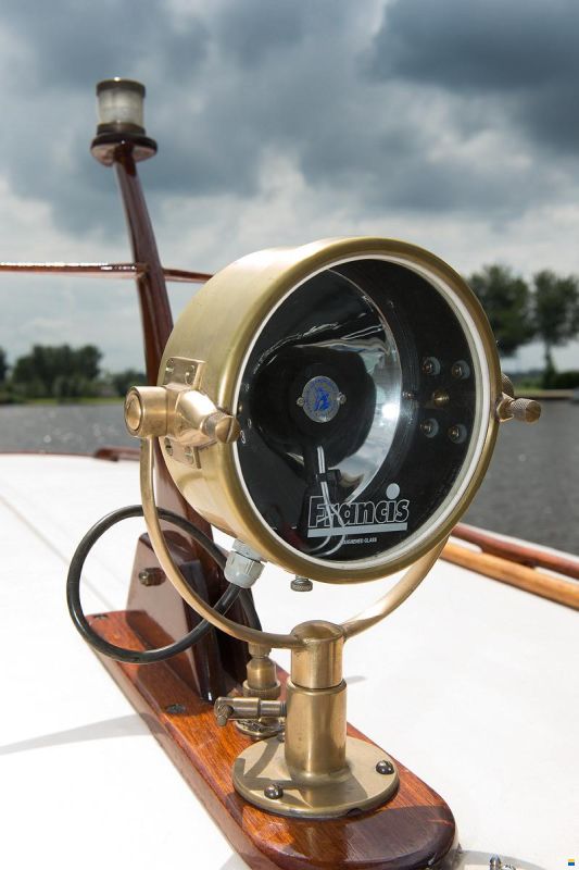 Day Cabin Cruiser